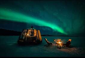 Room in Lodge - Peace & Quiet Hotel Floating Glass Room for 2 Guests E