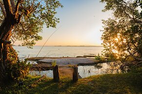 Azulea Bacalar Hotel & Spa - Lagoon Front