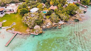 Azulea Bacalar Hotel & Spa - Lagoon Front