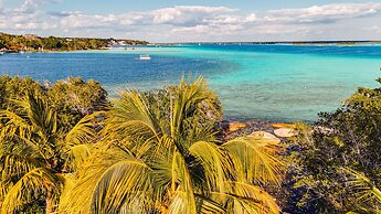 Azulea Bacalar Hotel & Spa - Lagoon Front