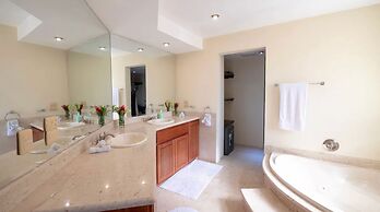 Casa Sol Los Suenos Resort & Marina