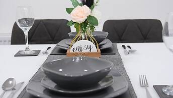 Manchester - 3 Bedroom House - Sleeps 5 - Etihcity