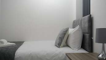 Manchester - 3 Bedroom House - Sleeps 5 - Etihcity