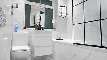 Manchester - 3 Bedroom House - Sleeps 5 - Etihcity