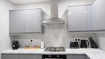 Manchester - 3 Bedroom House - Sleeps 5 - Etihcity