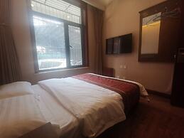 Beijing Huiqing Garden Bussiness Hotel