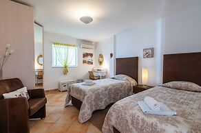 Villa Glamour by Portucasa