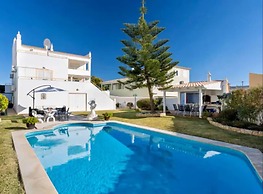 Villa Glamour by Portucasa