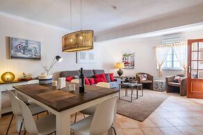 Villa Glamour by Portucasa