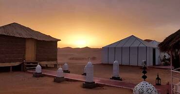 luxury camp jumeirah resort