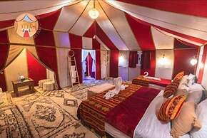 luxury camp jumeirah resort