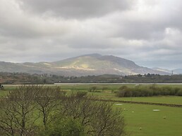 Caerffynnon House
