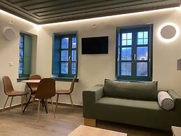 MAKRIS Papigo luxury suites