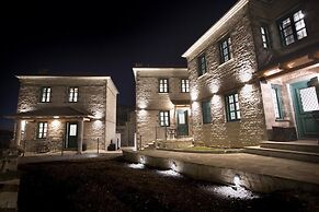 MAKRIS Papigo luxury suites