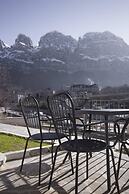 MAKRIS Papigo luxury suites