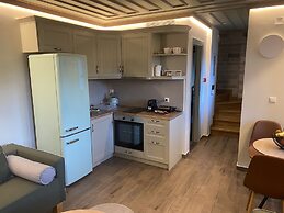 MAKRIS Papigo luxury suites