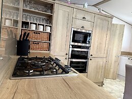 Hopton Lodge Retreat