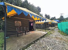 The Gazzaar Riverside camp