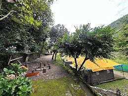 The Gazzaar Riverside camp