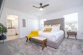 4Bd W/ Private Pool & Free Waterpark @ Storey Lake 2461