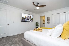 4Bd W/ Private Pool & Free Waterpark @ Storey Lake 2461