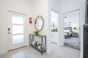 4Bd W/ Private Pool & Free Waterpark @ Storey Lake 2461