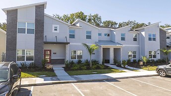 4Bd W/ Private Pool & Free Waterpark @ Storey Lake 2461