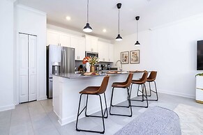 4Bd W/ Private Pool & Free Waterpark @ Storey Lake 2461