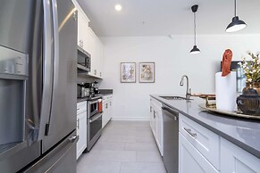 4Bd W/ Private Pool & Free Waterpark @ Storey Lake 2461