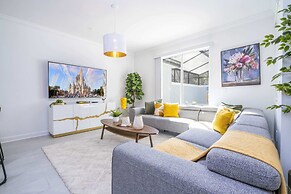 4Bd W/ Private Pool & Free Waterpark @ Storey Lake 2461