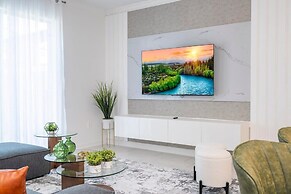 Charming 4Bd W/ Private Pool @ Storey Lake Resort 2653