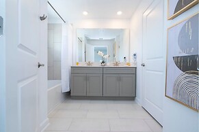 Charming 4Bd W/ Private Pool @ Storey Lake Resort 2653