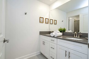 Fantastic 4 Bd W/ Pool @ Storey Lake Resort 2709