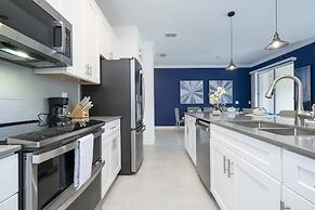 Fantastic 4 Bd W/ Pool @ Storey Lake Resort 2709