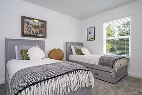 Gorgeous 4 Bd W/ Pool At Storey Lake Resort 2485