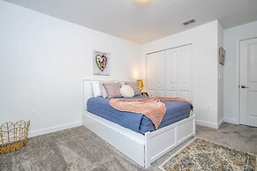 Gorgeous 4 Bd W/ Pool At Storey Lake Resort 2485