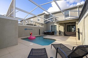 Gorgeous 4Bd W/ Pool & Waterpark @ Champions Gate 428