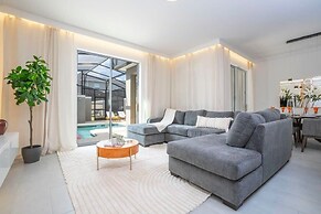 Magnificient 4Bd W/ Pool @ Storey Lake Resort 2648