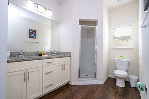 Marvelous 4 Bd Close To Disney At West Lucaya 8959