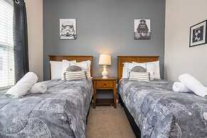 Marvelous 4 Bd Close To Disney At West Lucaya 8959