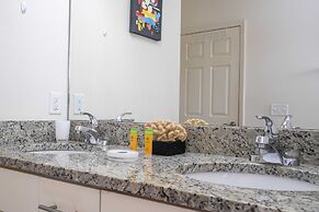 Marvelous 4 Bd Close To Disney At West Lucaya 8959