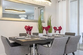 Stunning 4 Bd W/ Pool @ Storey Lake Resort 2613