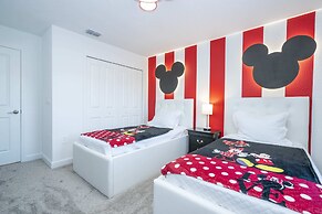 Stunning 4 Bd W/ Pool @ Storey Lake Resort 2613