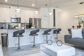 Stunning 4 Bd W/ Pool @ Storey Lake Resort 2613