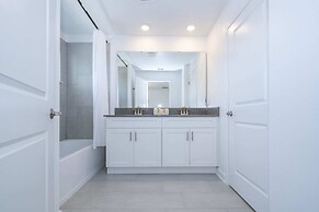 Stunning 4 Bd W/ Pool @ Storey Lake Resort 2613