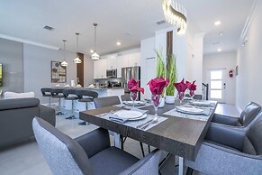 Stunning 4 Bd W/ Pool @ Storey Lake Resort 2613