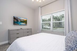 Stunning 5 Bd W/ Pool @ Storey Lake Resort 2400