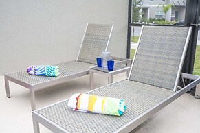 Stunning 5 Bd W/ Pool @ Storey Lake Resort 2400