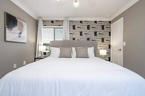 Stunning 5 Bd W/ Pool @ Storey Lake Resort 2400