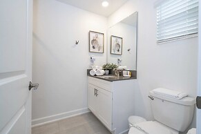 Stunning 5 Bd W/ Pool @ Storey Lake Resort 2400